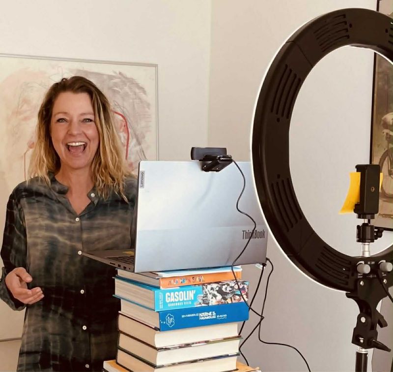 Relationsopbyggeren er i luften